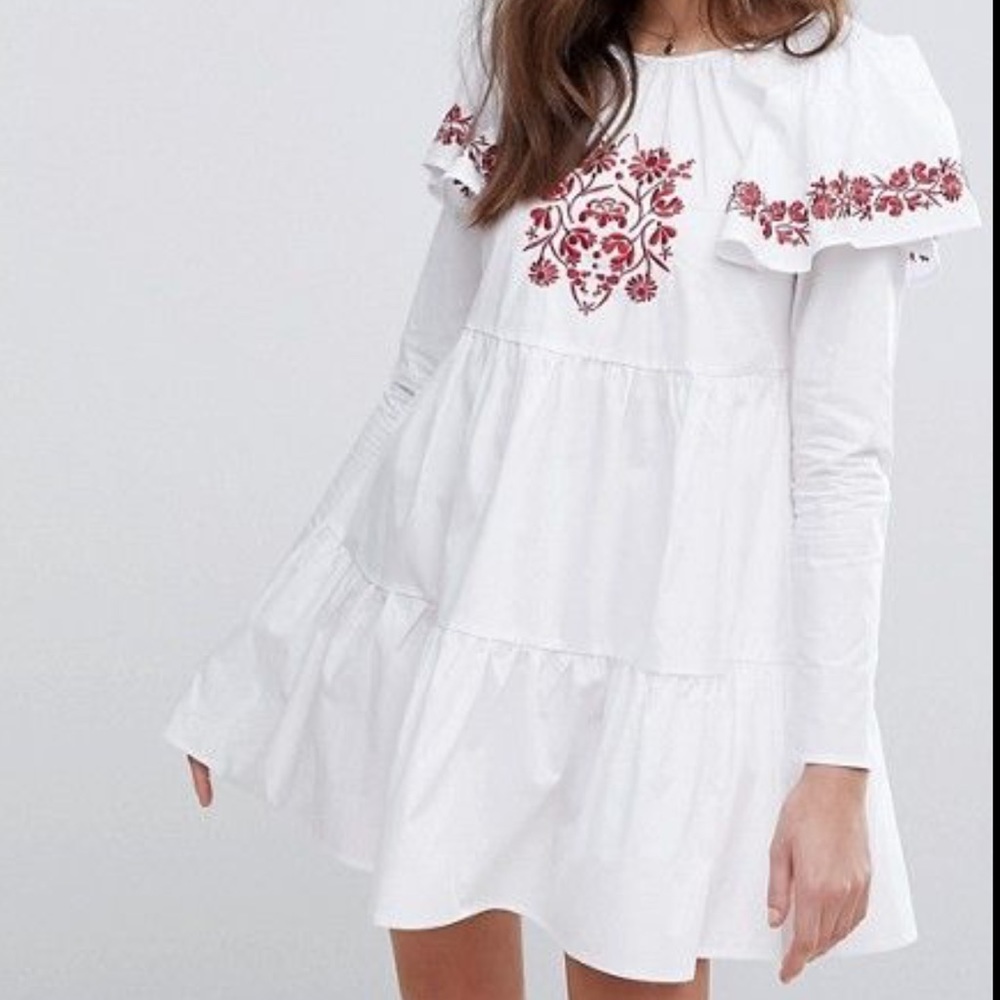 US 6 Fashion Union Embroidered Smock Dress